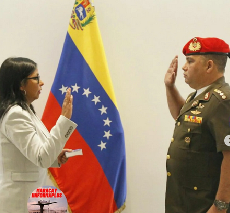El General en Jefe Gustavo Enrique González López tomó juramento