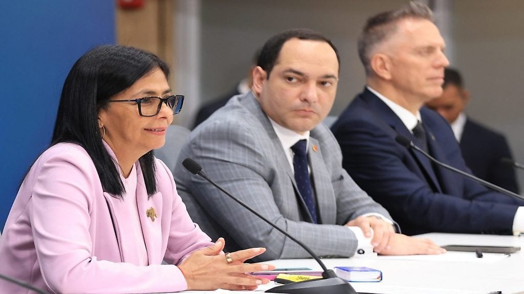 La presidenta encargada acotó que en el 2025 la inversión fue de casi 900 millones de dólares.