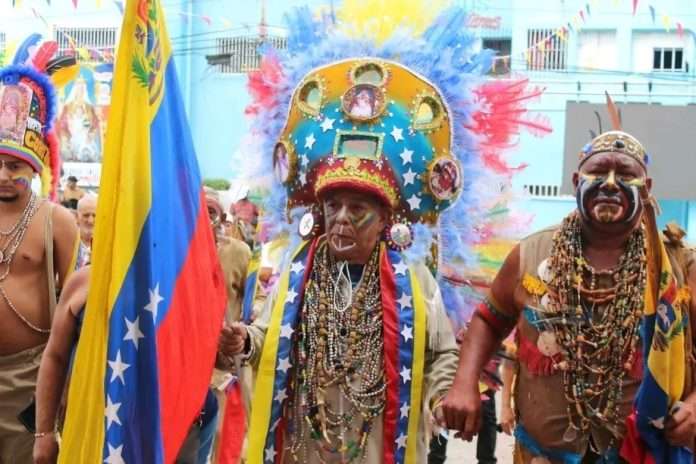 73 collares lleva el cacique mayor, que además dirigió la peregrinación.