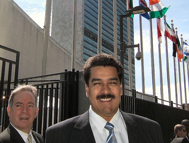 El Canciller Nicolás Maduro junto al Embajador Roy Chaderton, asesor de la cancillería venezolana, fueron a la ONU a defender la posición de Venezuela.